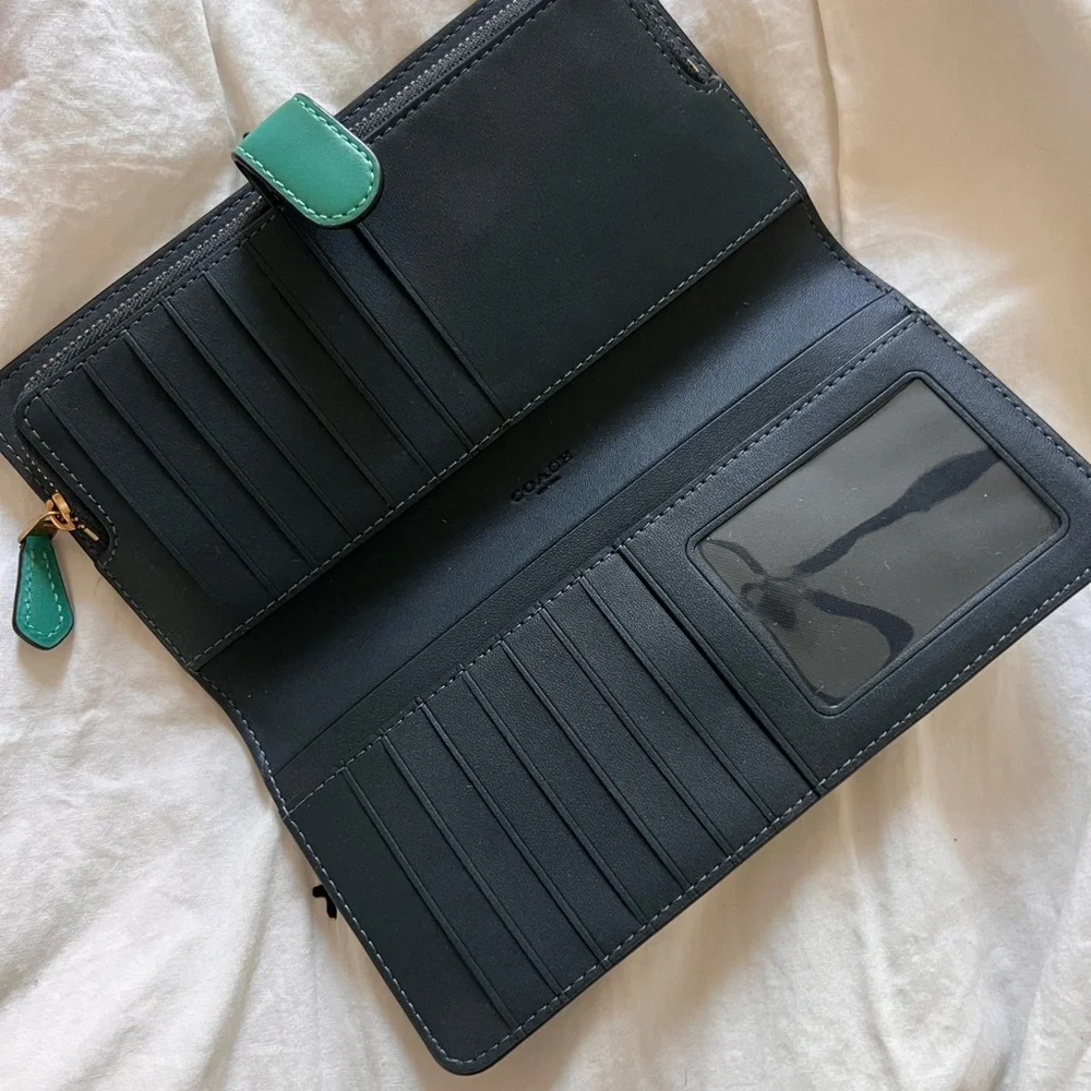 Coach Wallet - Picture 4 of 7